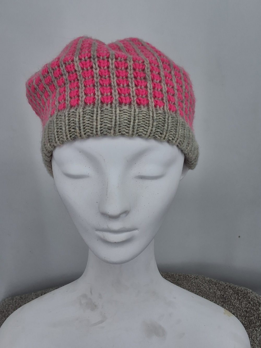 Boden Neutral & Pink Knit Slouch Beanie